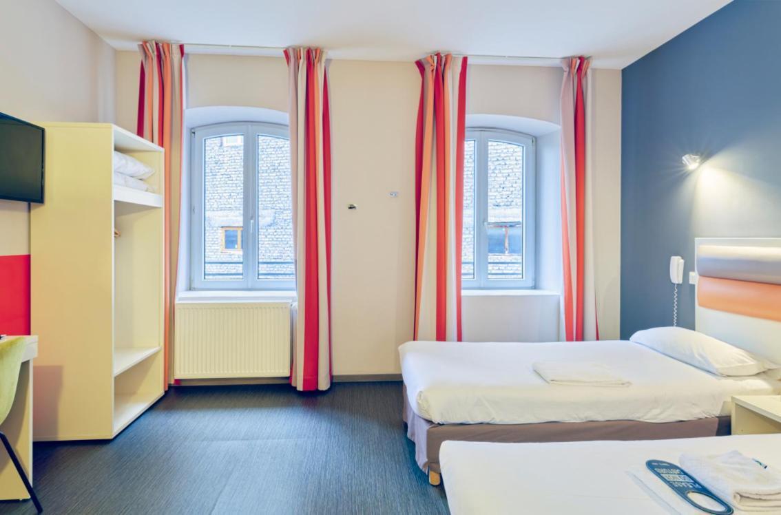 Adonis Hotel Estrasburgo