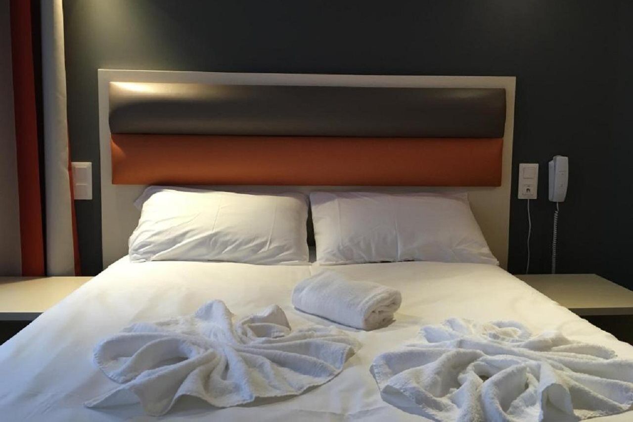 Adonis Hotel Estrasburgo